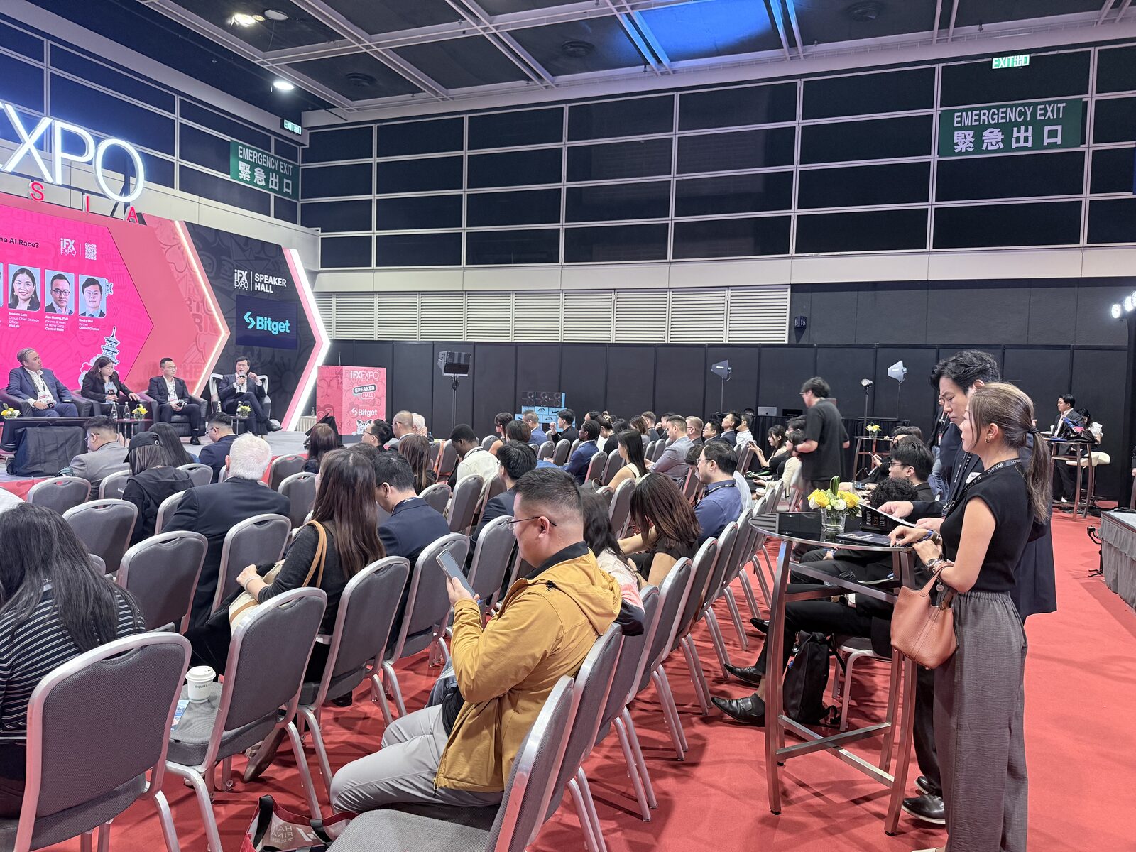 Easypay 受邀參加 iFX EXPO,同場加映 Worldpay 交流會幫黃偉倫先生 Easypay 董事慶生